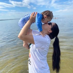 Meet your Posher, Amera